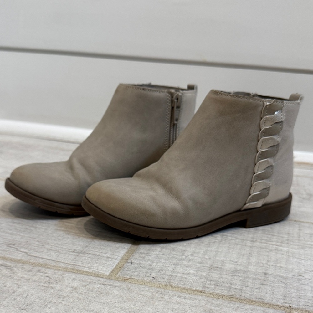 Stylish kids stride rite ankle boots